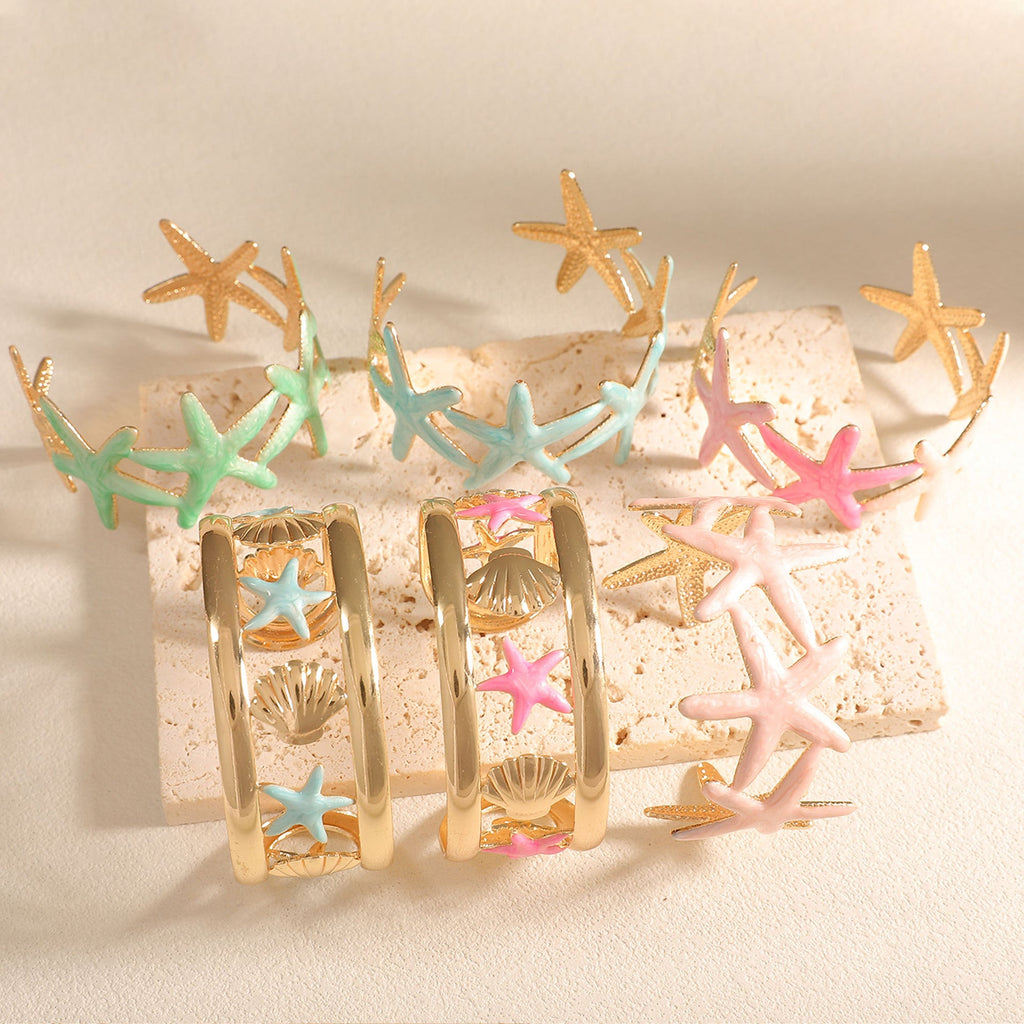 Women's Bracelet with Intricate Starfish Design