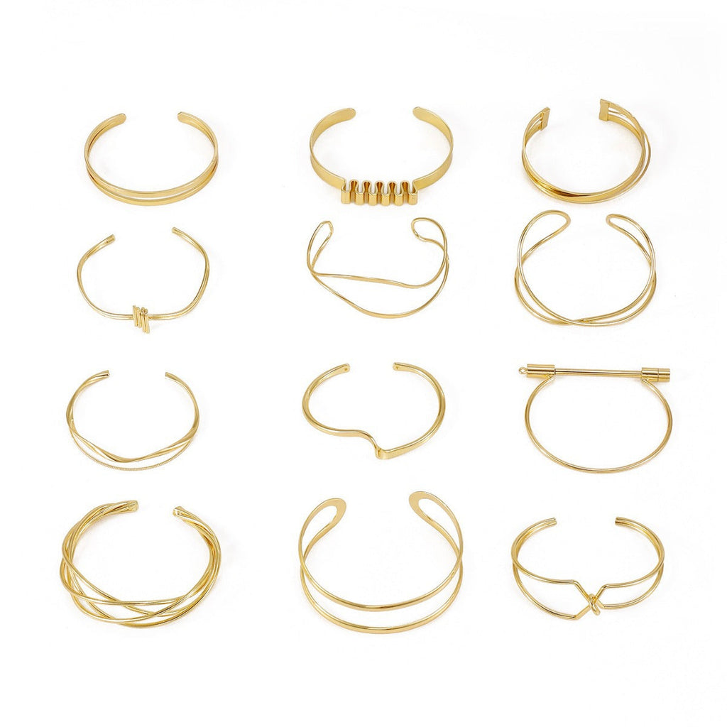 Women's Bangle with Elegant Curved Design