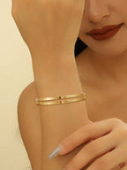 Women's Bangle with Elegant Curved Design