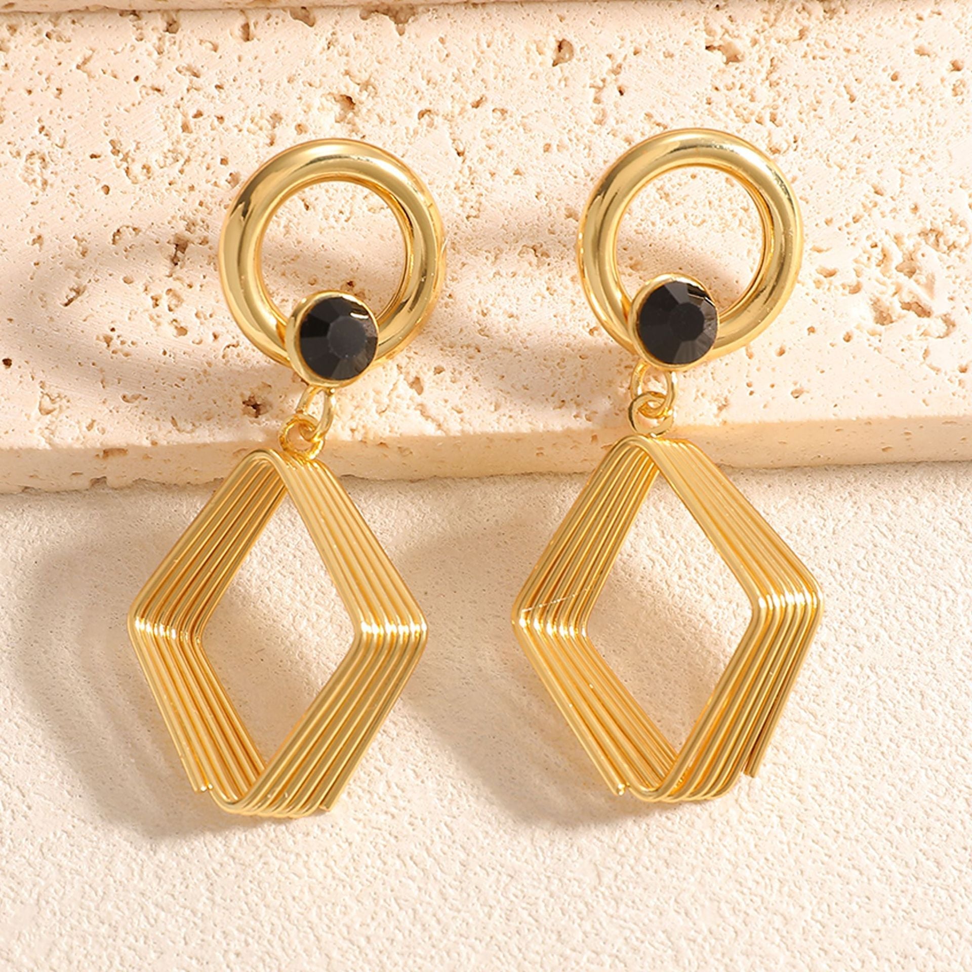 Women's Design Earrings with Geometric Wire Motif