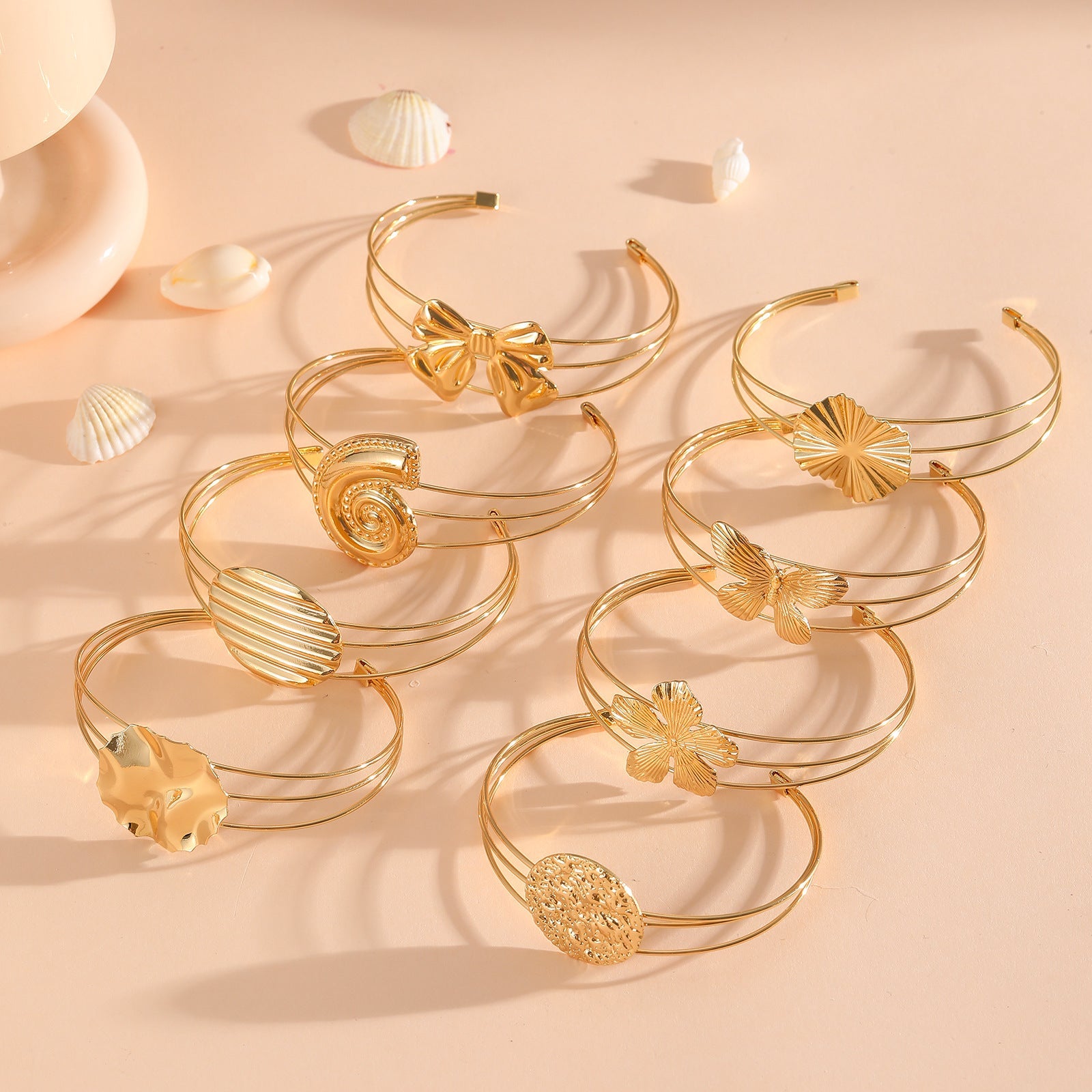 Women's Bracelet with Intricate Bow Design