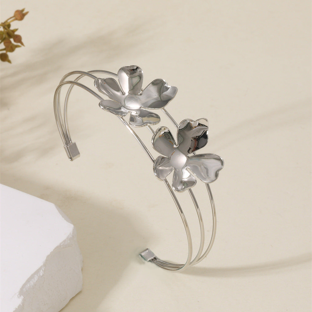 Women's Cuff Bracelet with Artistic Leaf Motif