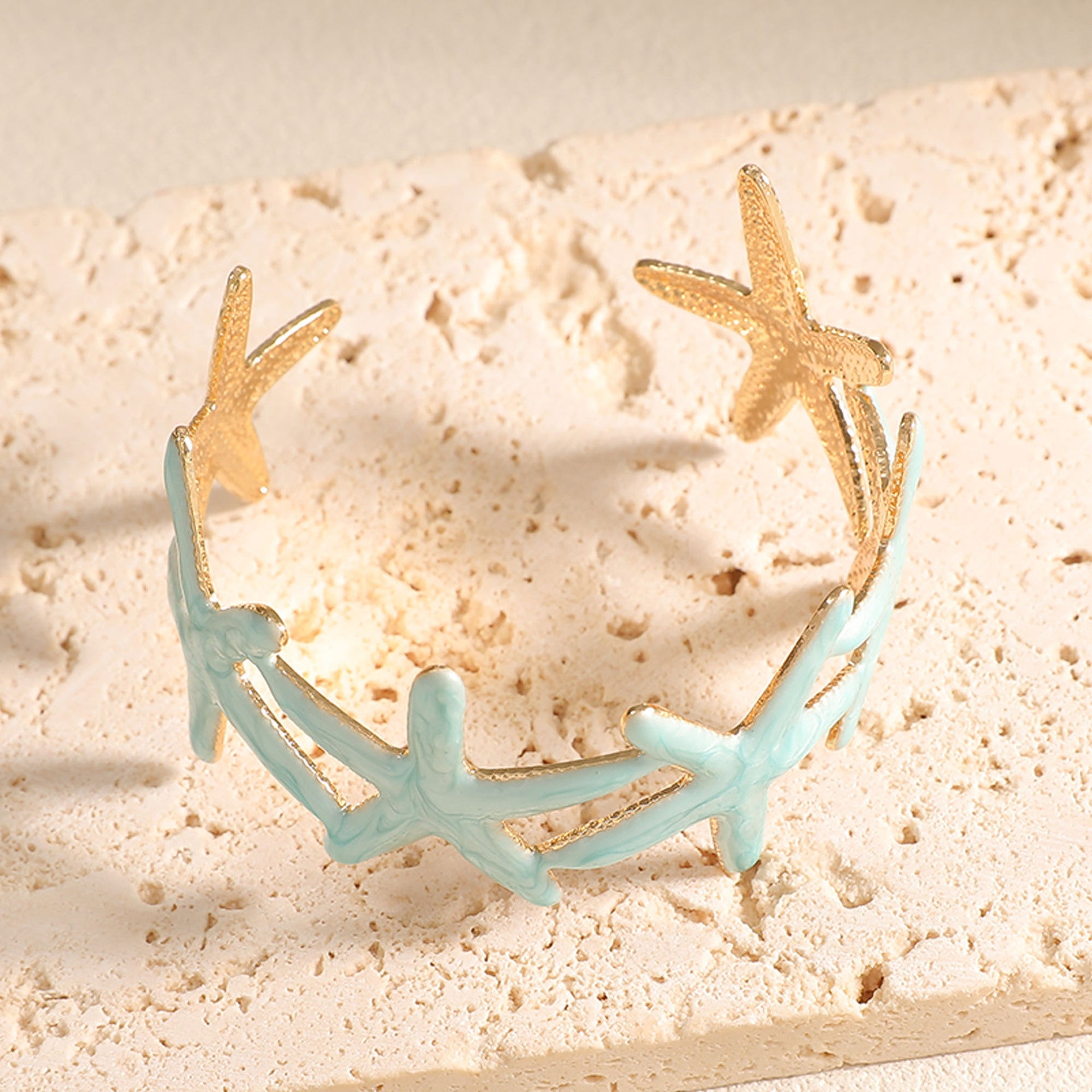 Women's Bracelet with Intricate Starfish Design