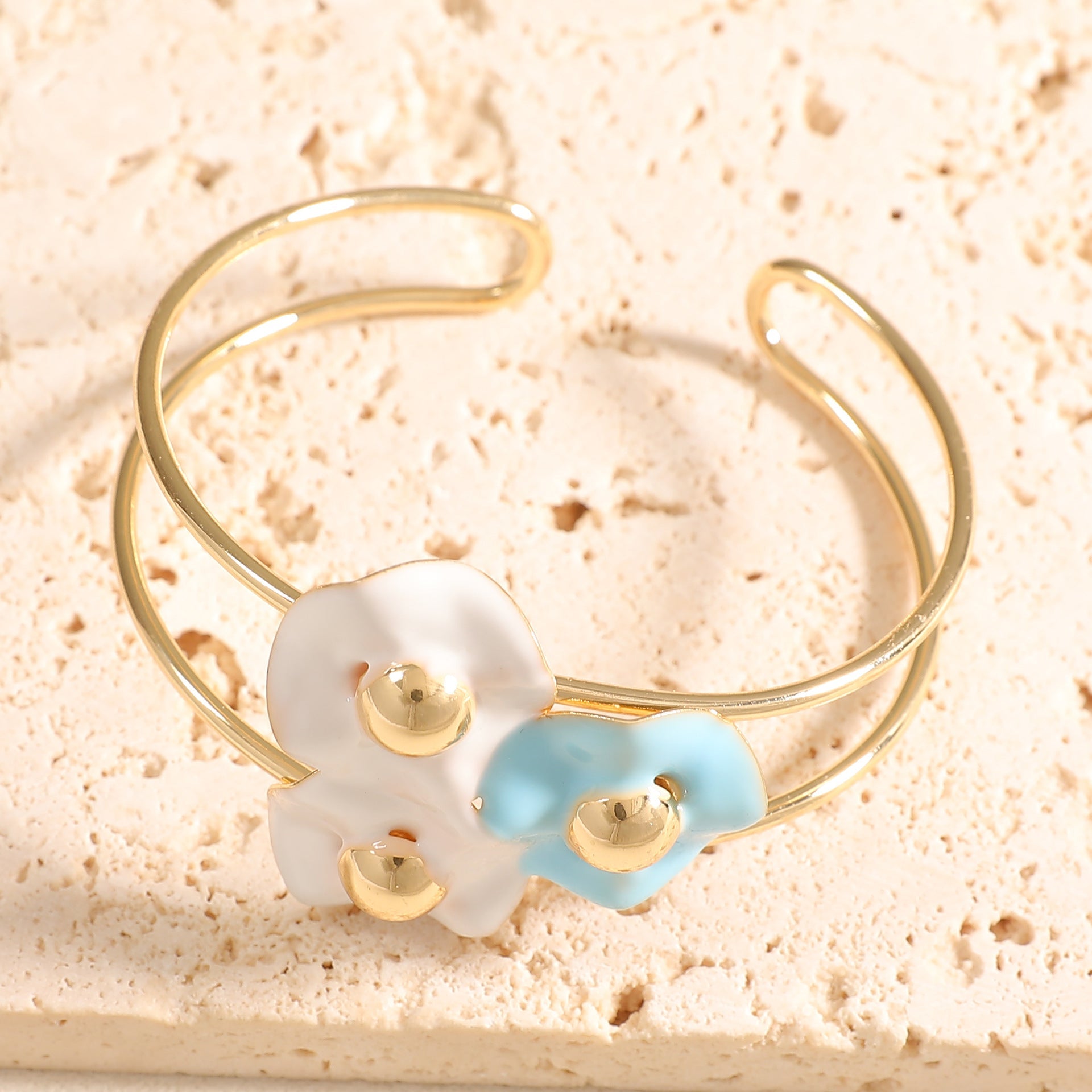 Women's Bangle with Elaborate Floral Design