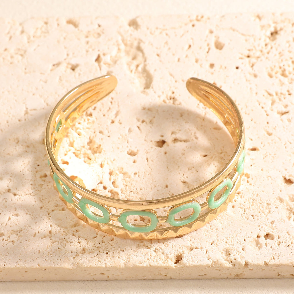 Women's Cuff with Elegant Spiral Design