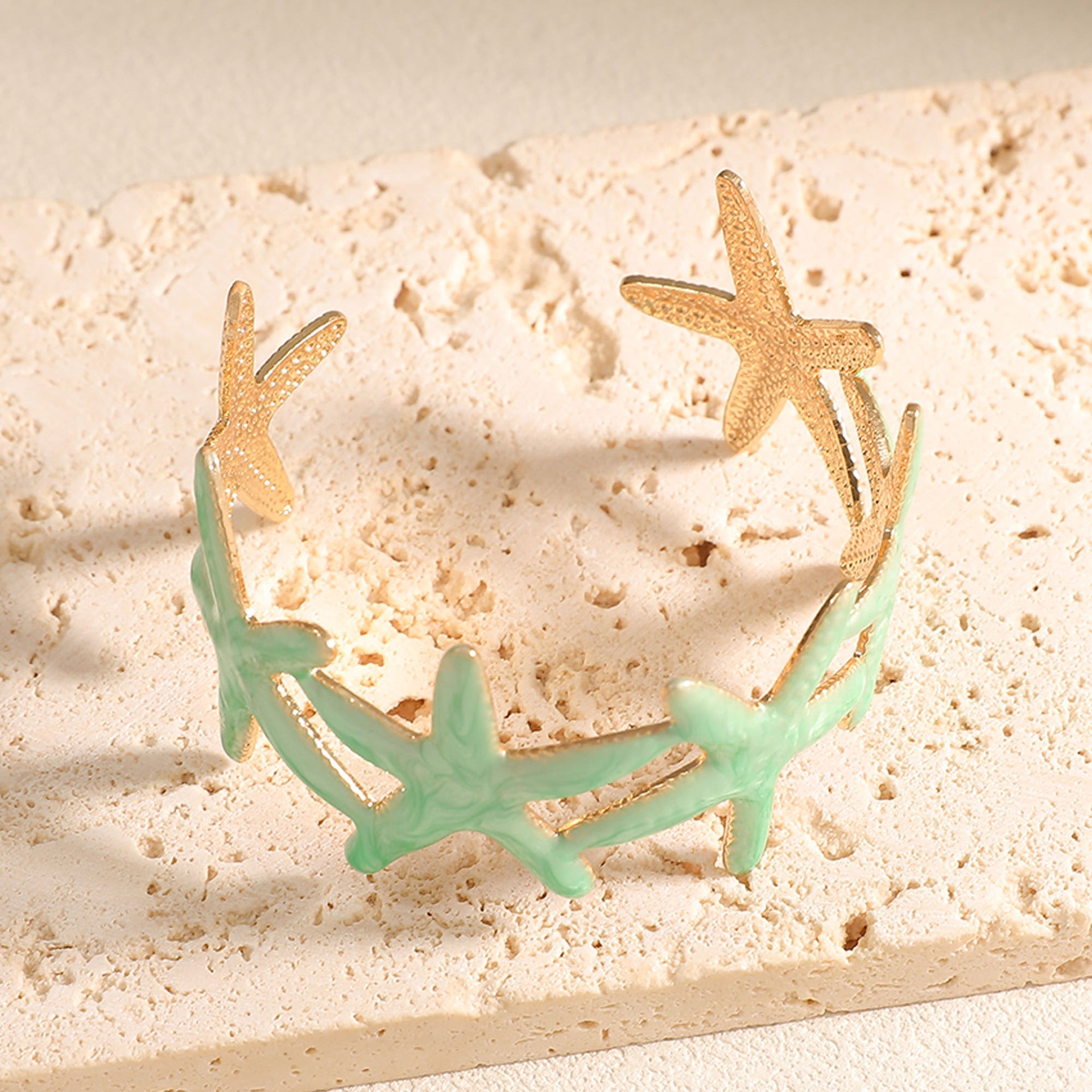 Women's Bracelet with Intricate Starfish Design