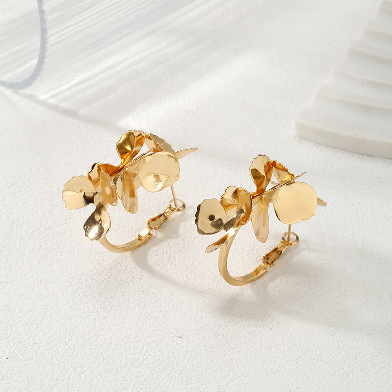 Women's Creoles with Artistic Floral Ornament