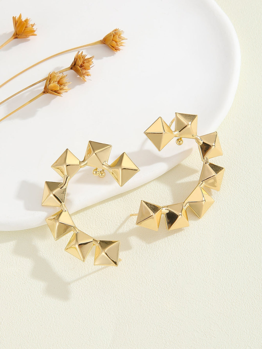 Women's Bracelet with Structured, Golden Beads