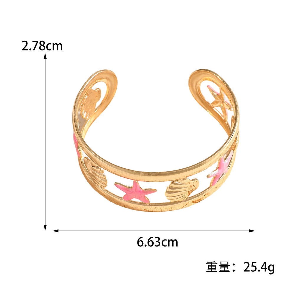 Women's Bracelet with Intricate Starfish Design