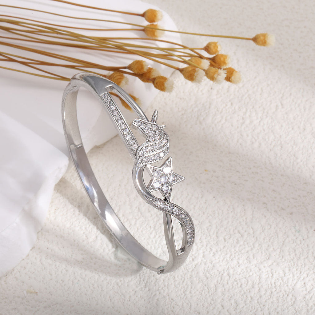 Women's Bracelet with Elaborate Infinity Symbol and Sparkling Zirconia
