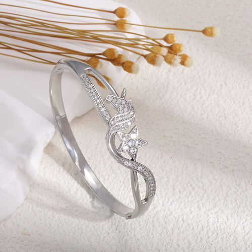 Women's Bracelet with Elaborate Infinity Symbol and Sparkling Zirconia