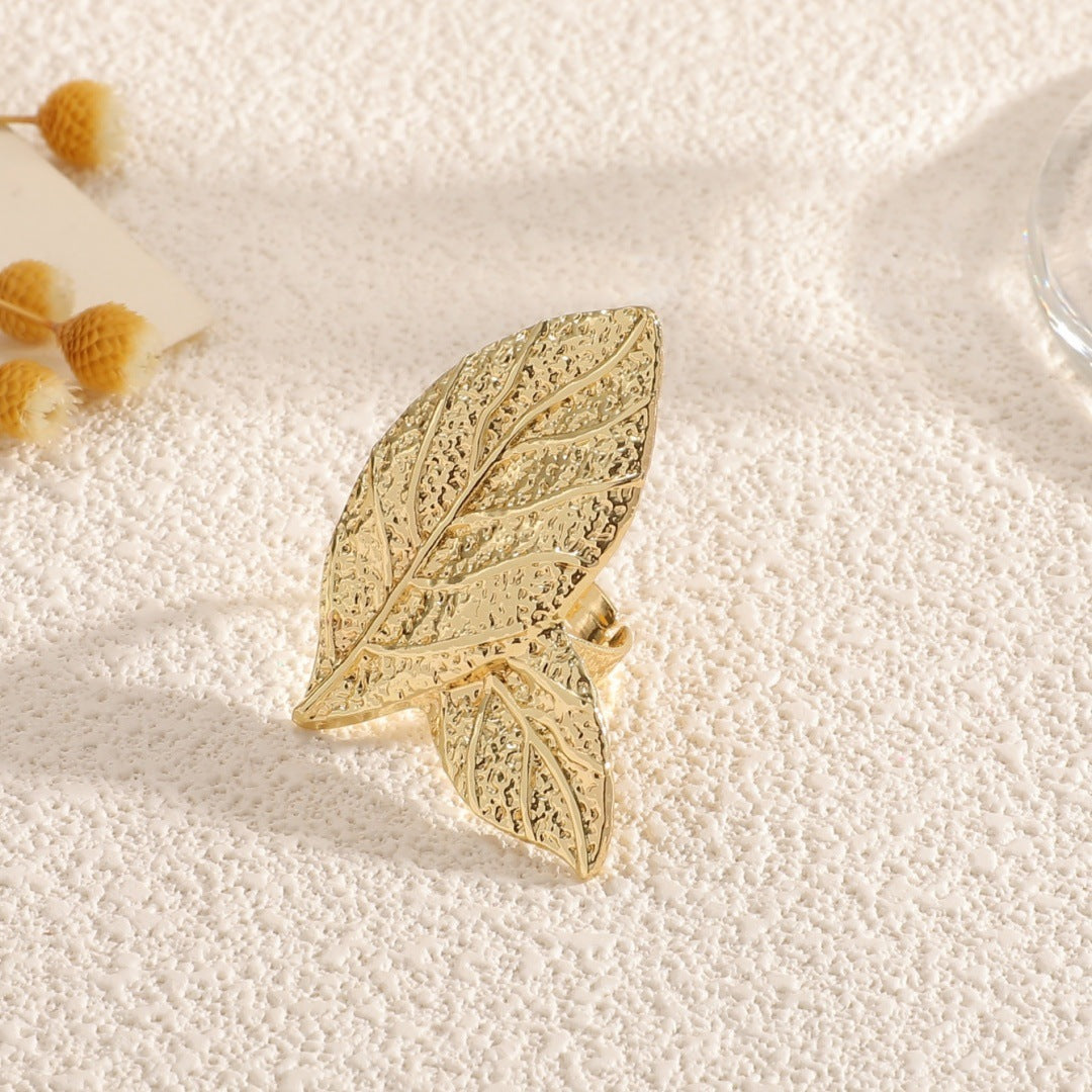 Women's Bangle with Artistic Leaf Design