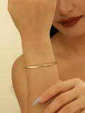 Women's Bangle with Elegant Curved Design