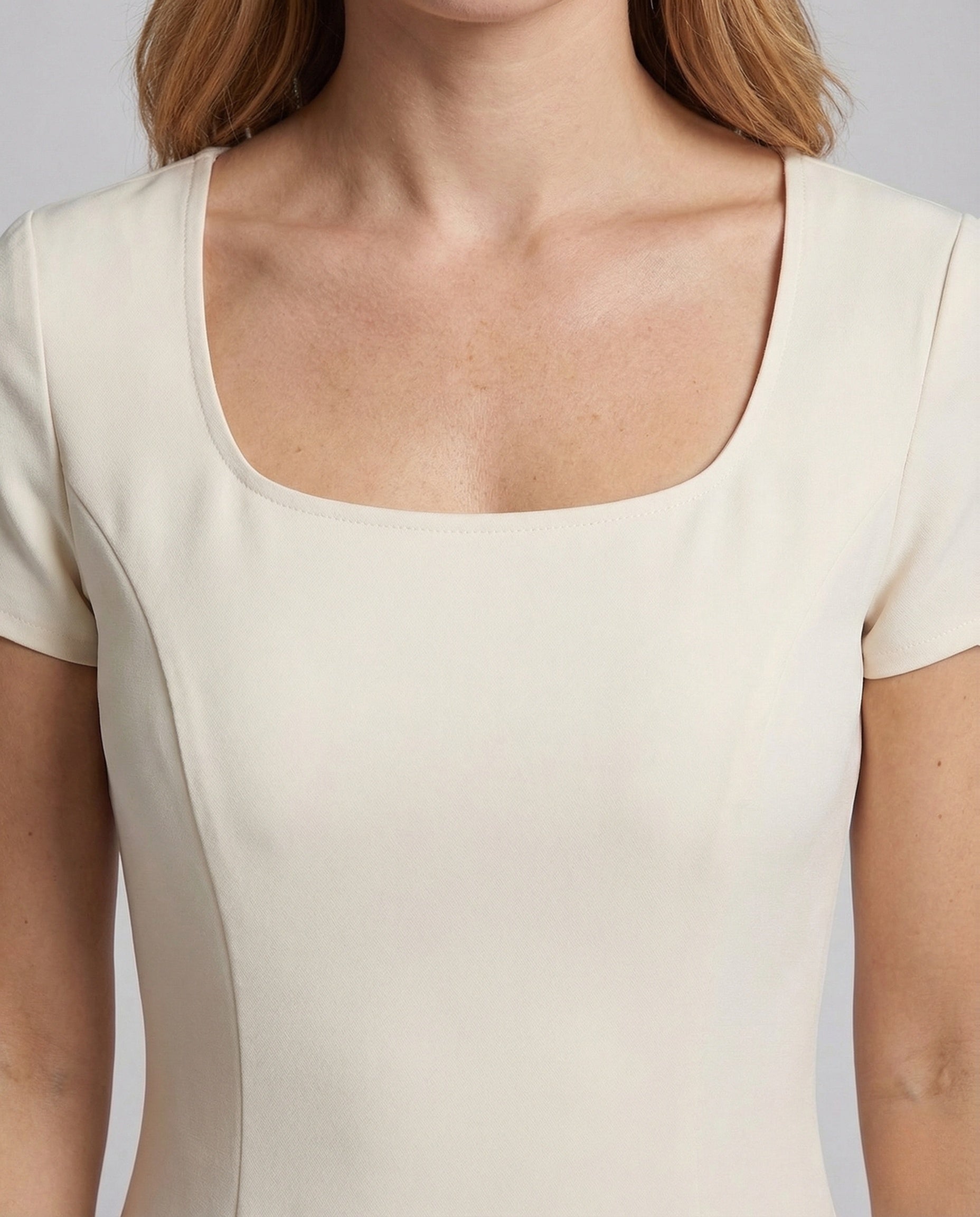 Women's Figure-Hugging Maxi Dress with Bell Skirt - Close-Up Detail