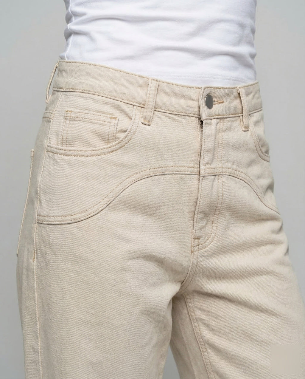 Women's Denim Pants Wide High Waist - Close-Up Detail