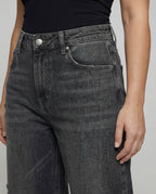 Women's Retro Flare Cut Denim Flare Jeans - Close-Up Detail