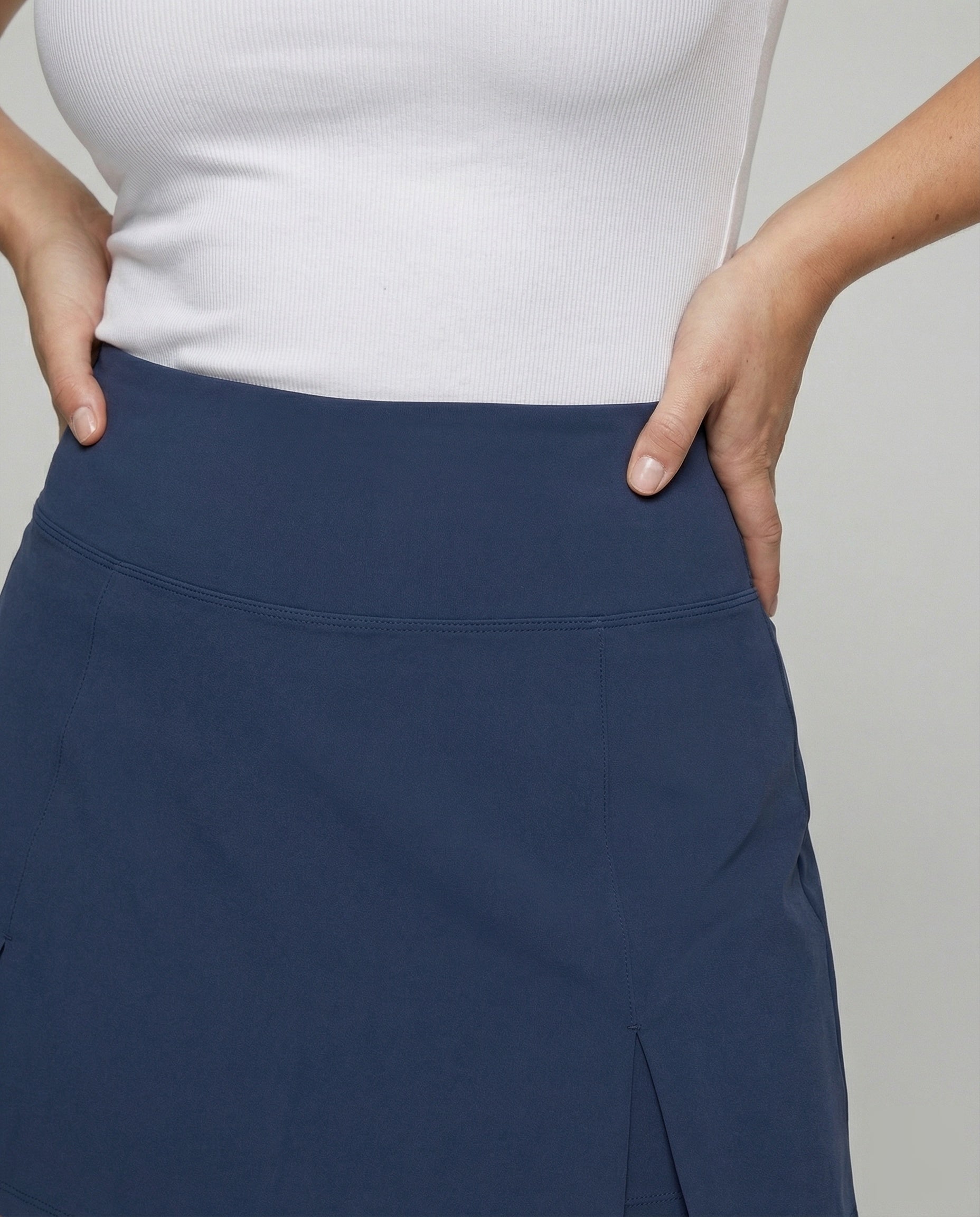 Women's Functional Compression Shorts Functional Material Performance - Close-Up Detail