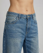 Women's Retro Vintage Skater Look Denim Denim Pants - Close-Up Detail