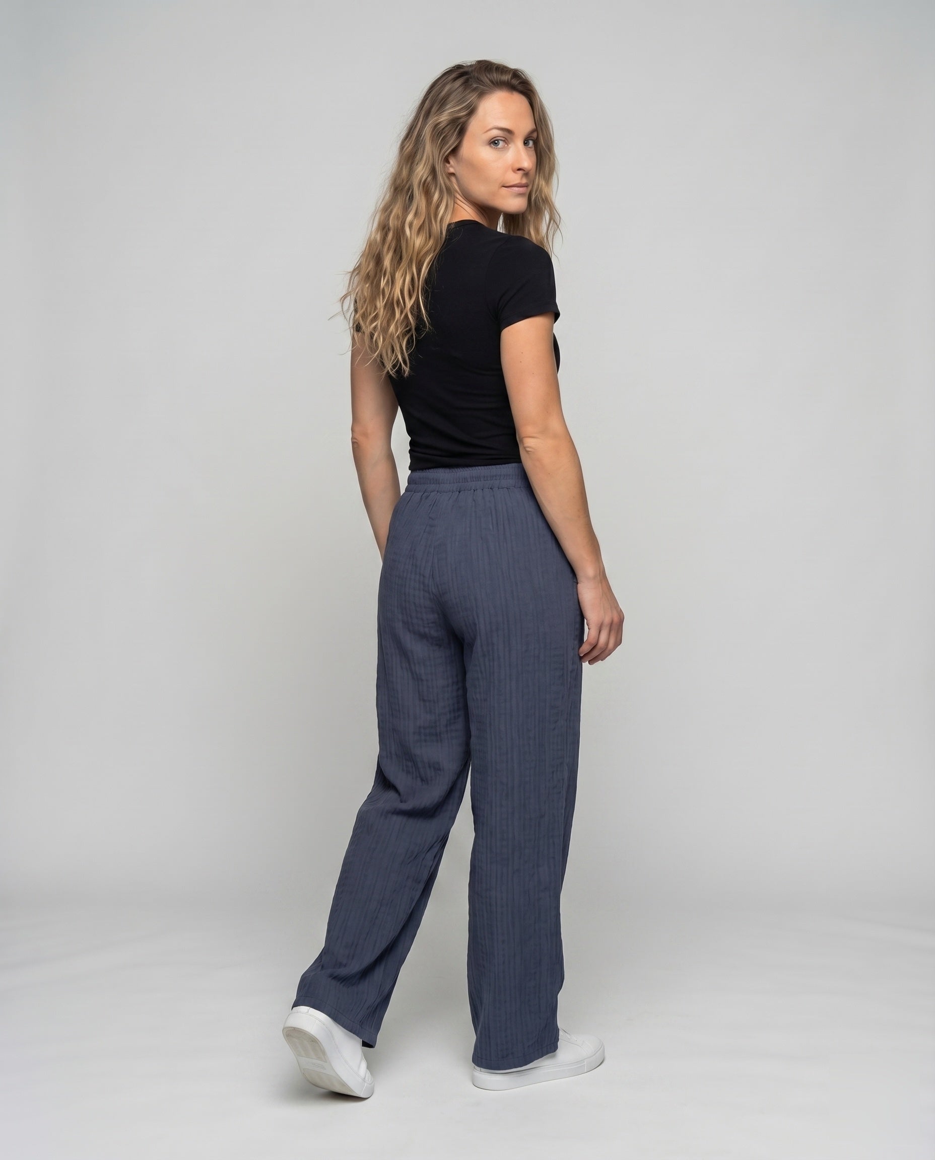 Women's Comfortable Decorative Cord Viscose-Mix Relax Pants - Back View