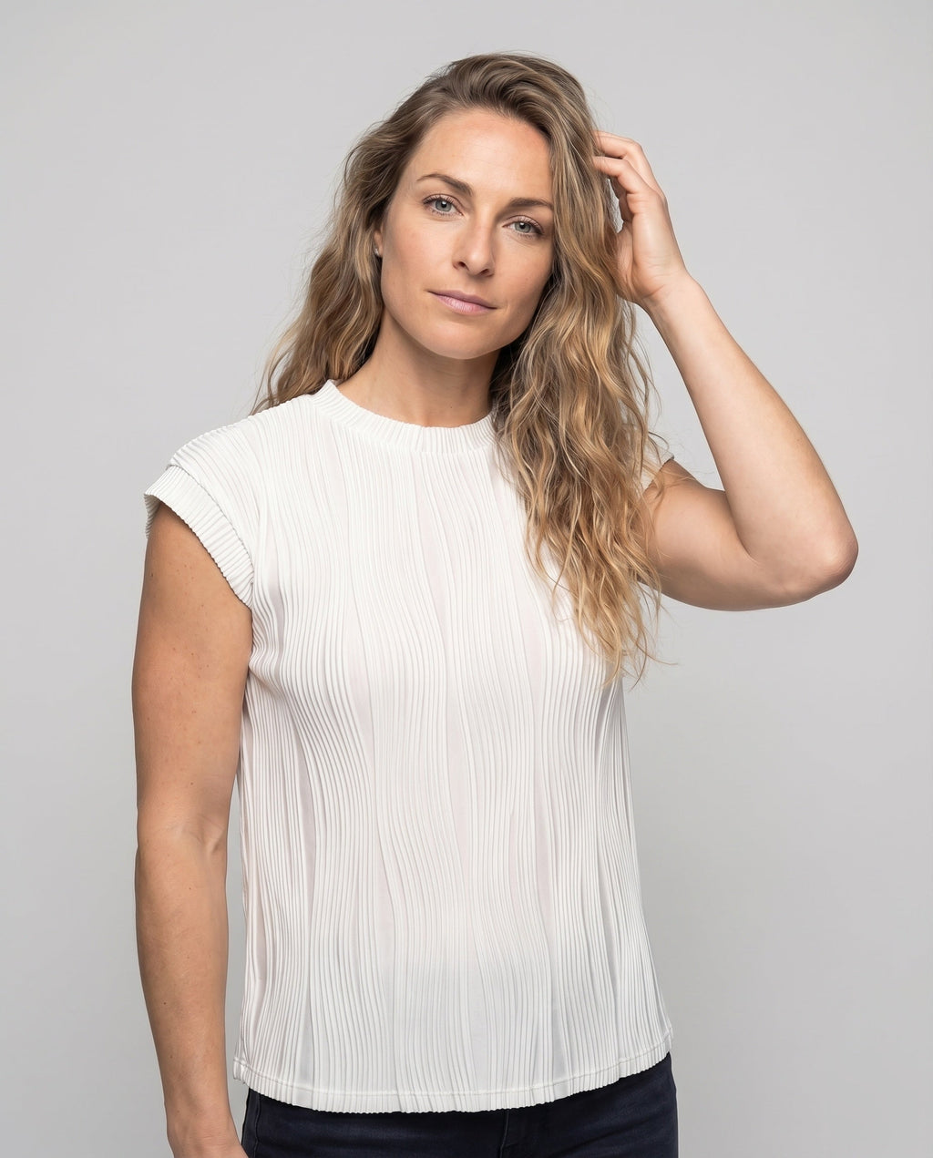 Women's Blouse Top Wave Pleating Elastic Hem Short Sleeve - Upper Body View