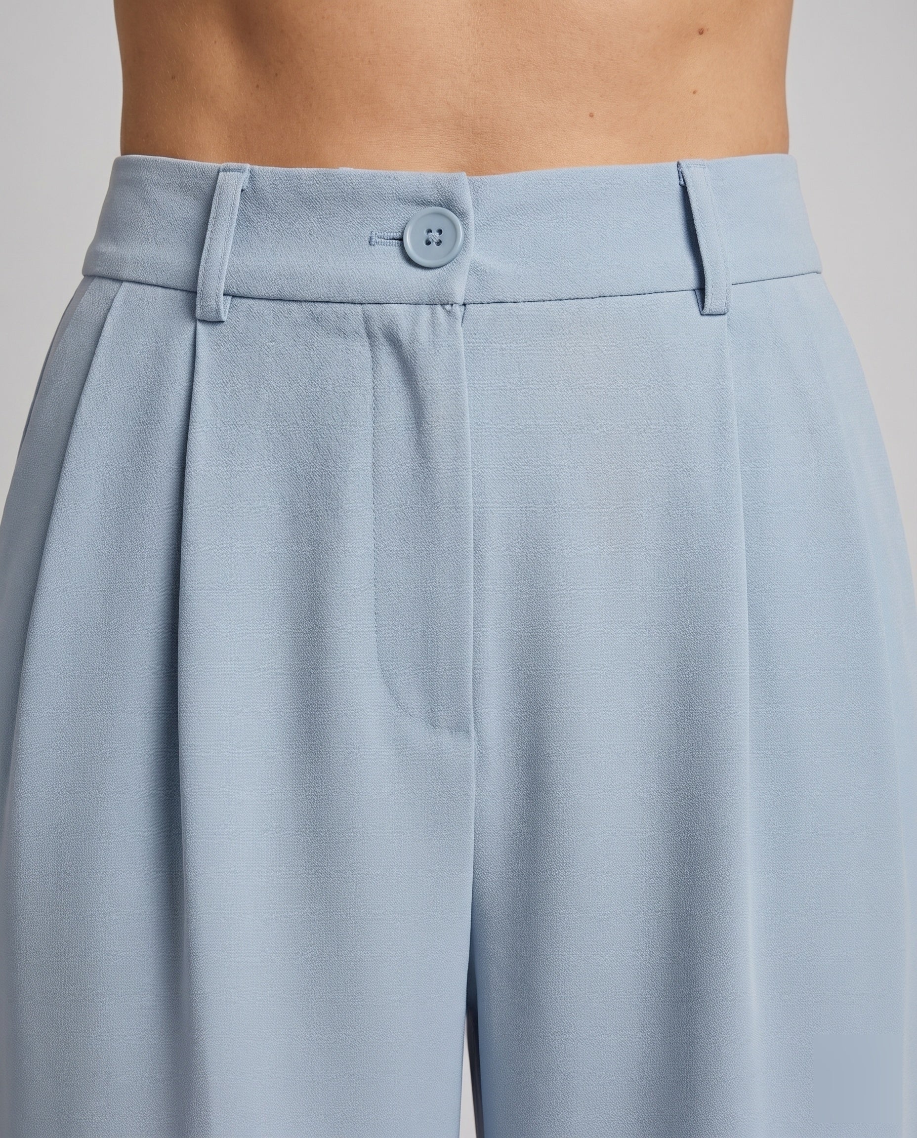 Women's Pleated Trousers Wide Leg Crease High Waist - Close-Up Detail