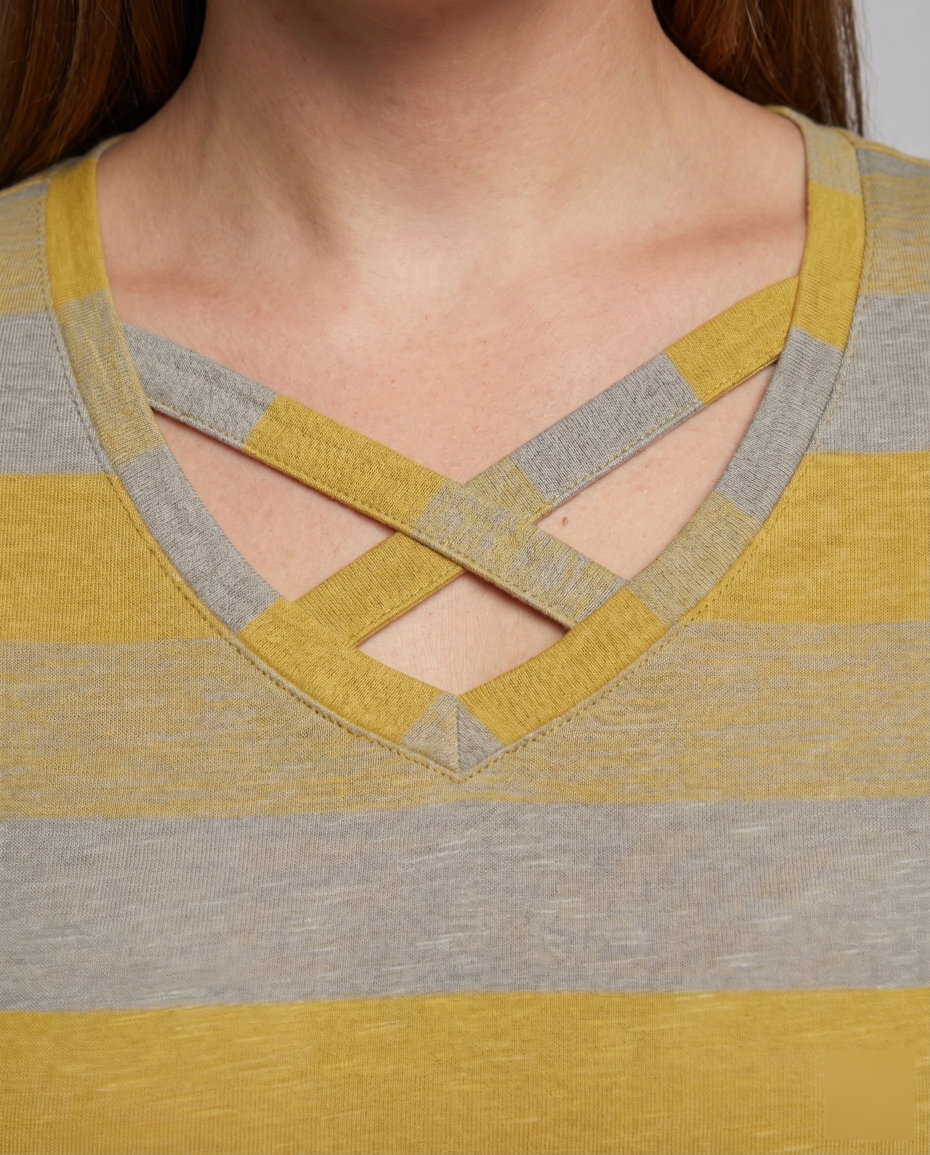 Women's Striped Short Sleeve Shirt Crossed V-Neck Light - Close-Up Detail