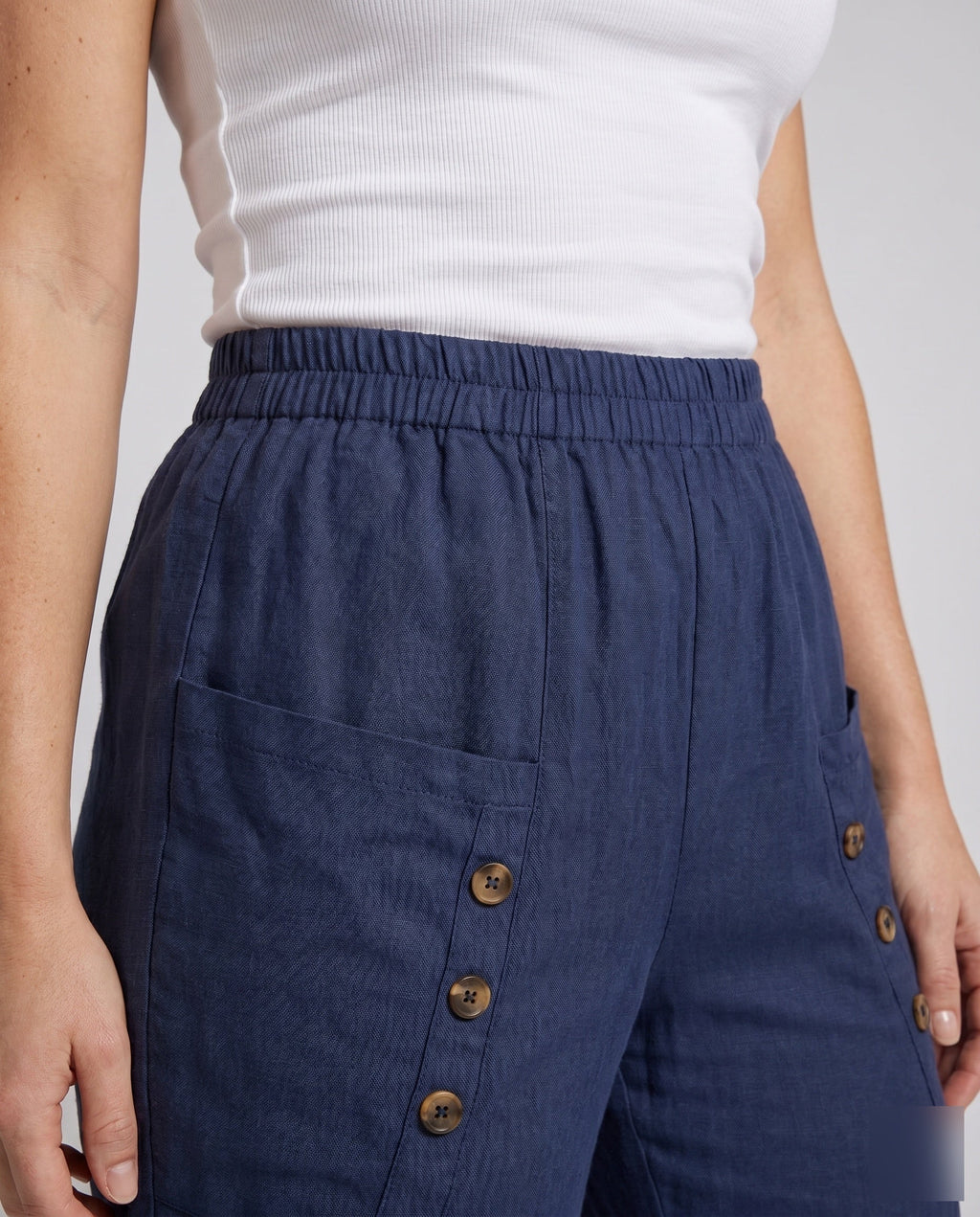 Women's Loose Casual Pants with Practical Pockets, Decorative Buttons - Close-Up Detail