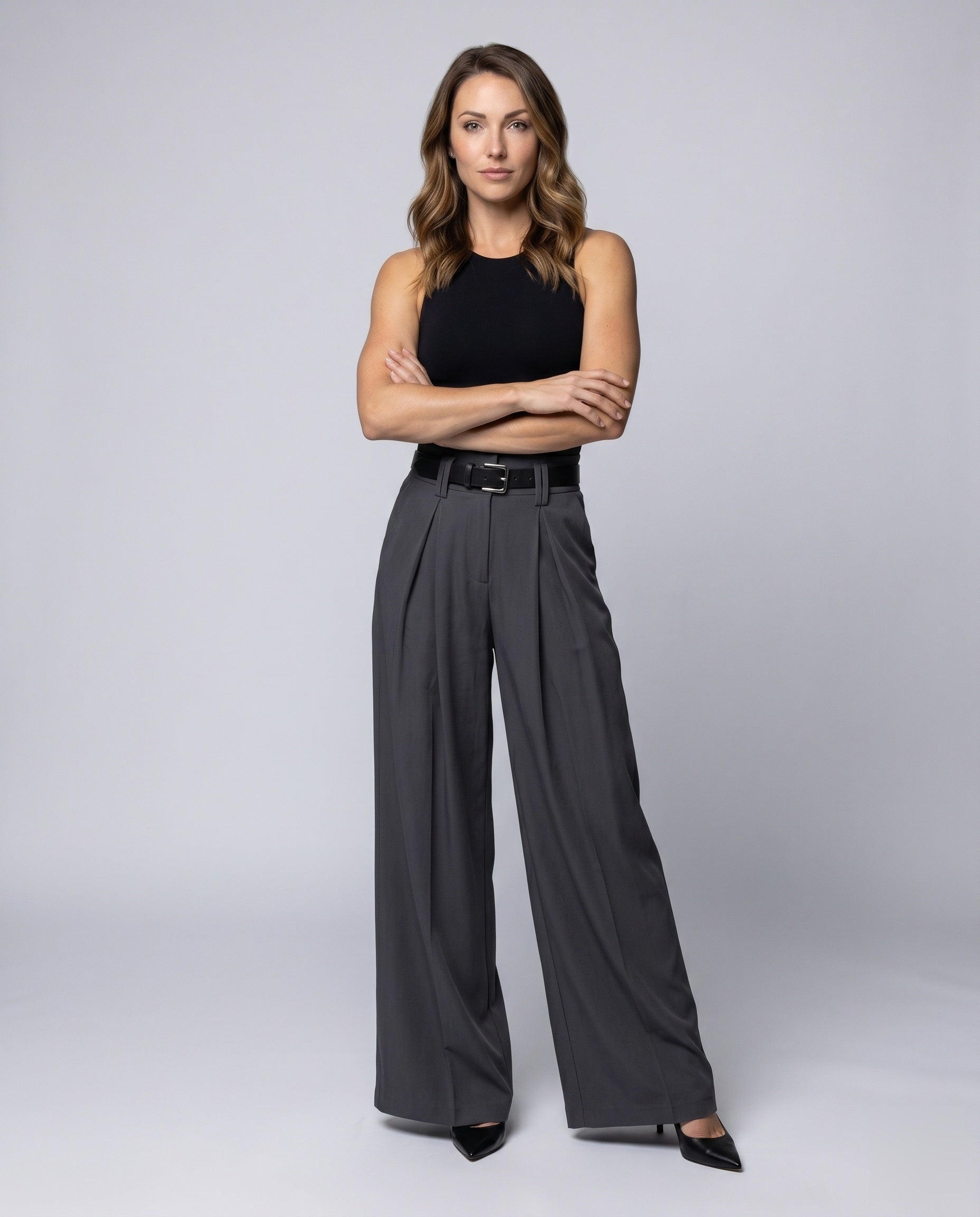 Women's Elegant High-Waist Release Pants with Belt and Wide Leg - Front View