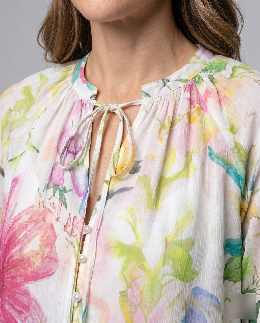 Women's Long Blouse Set with Floral Design and Elastic Waistband - Close-Up Detail