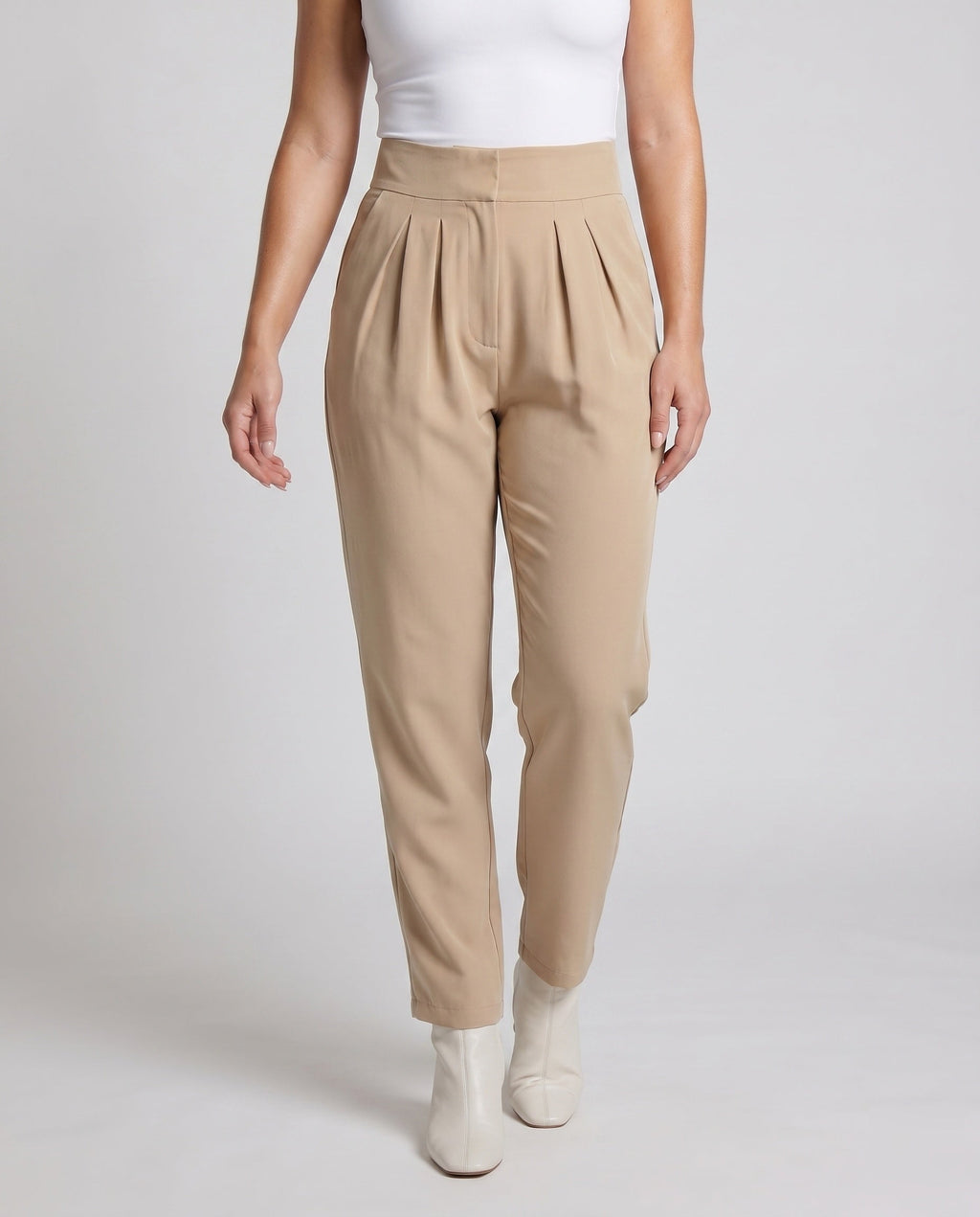 Women's Elegant High-Waist Pants with Pleats and Practical Pockets - Lower Body View