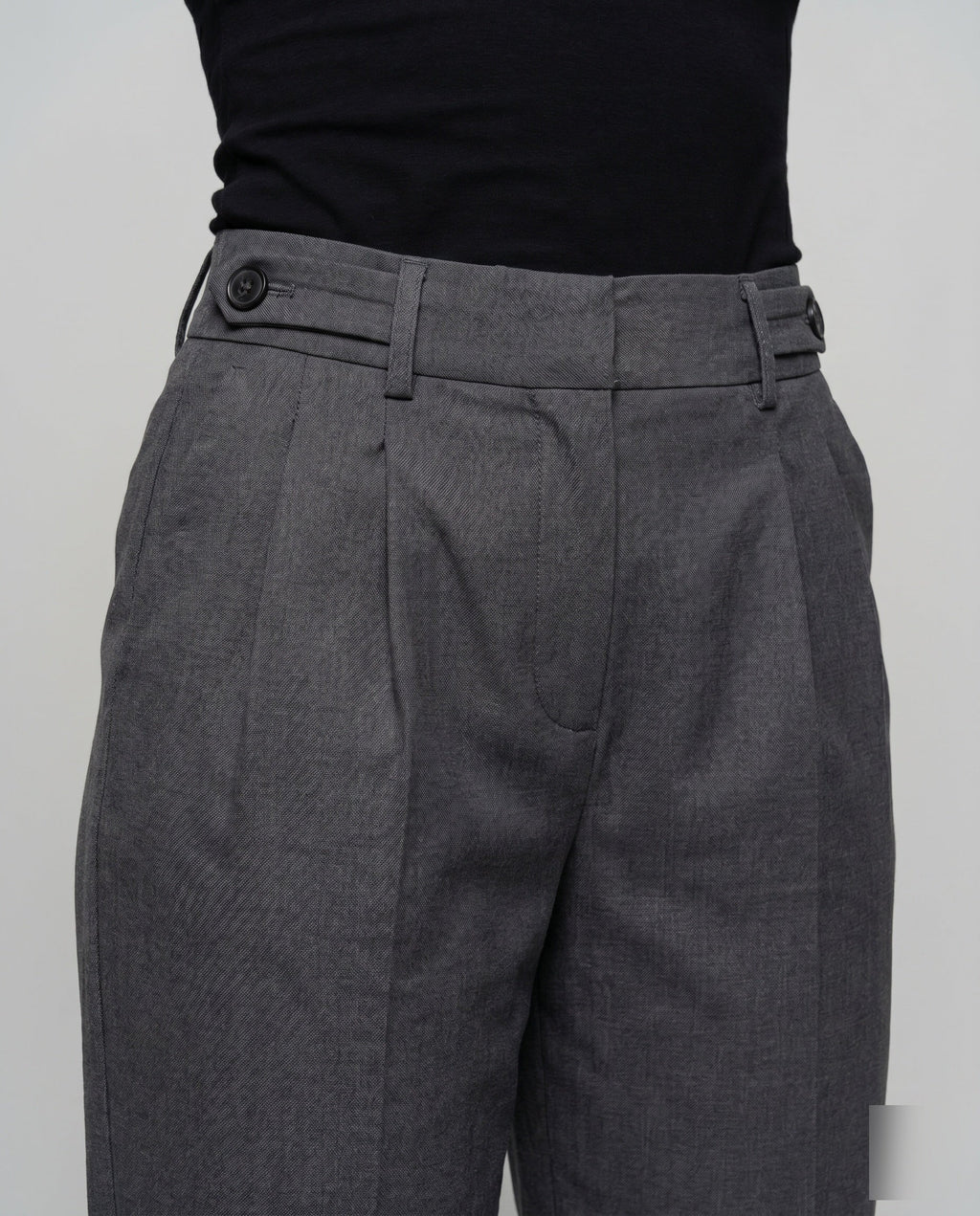 Women's Elegant High-Waisted Dress Pants with Pleats - Close-Up Detail