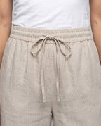 Women's Casual Linen Pants with Elastic Waistband and Drawstring - Close-Up Detail