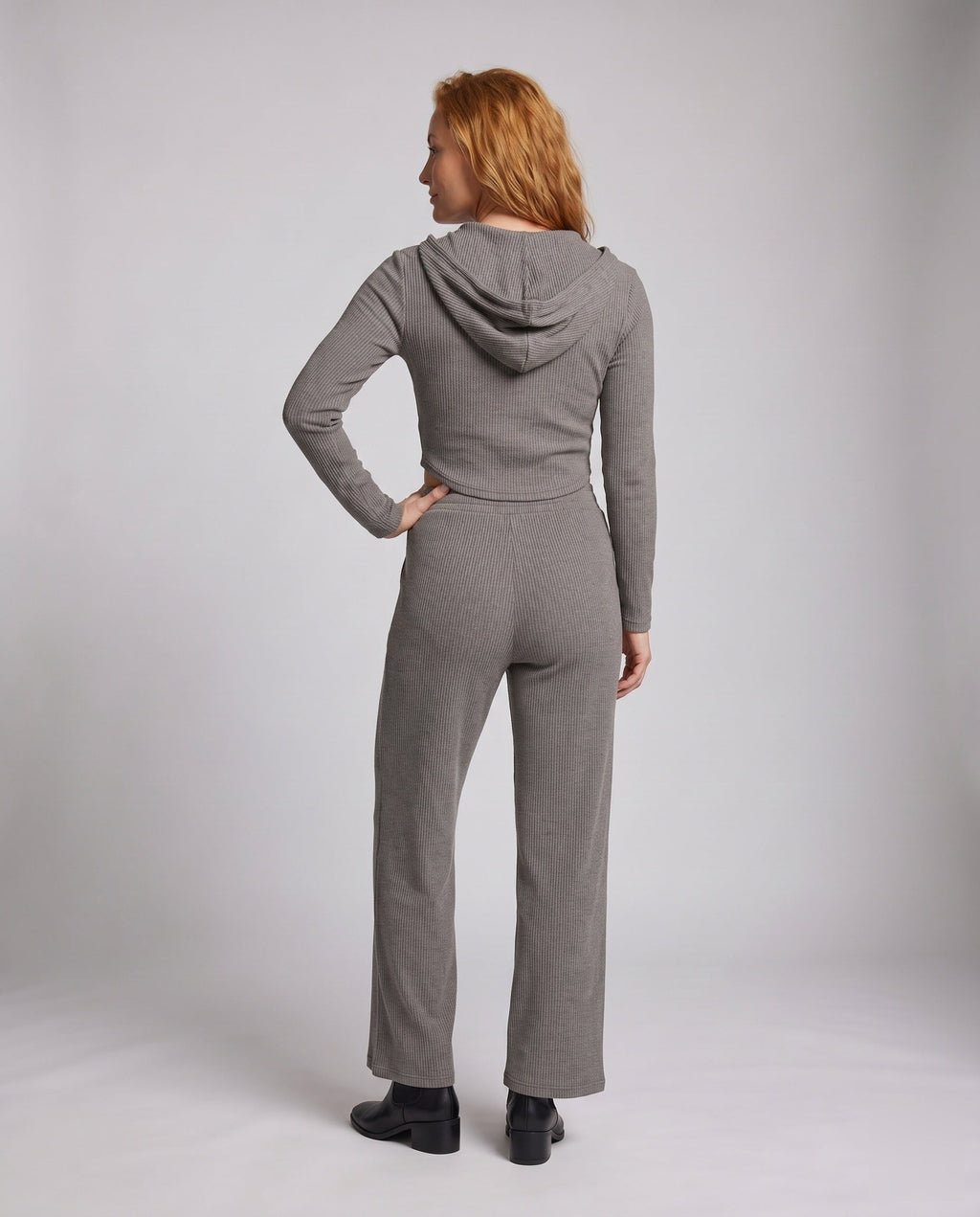 Women's Set Consisting of Long-Sleeve Top - Back View