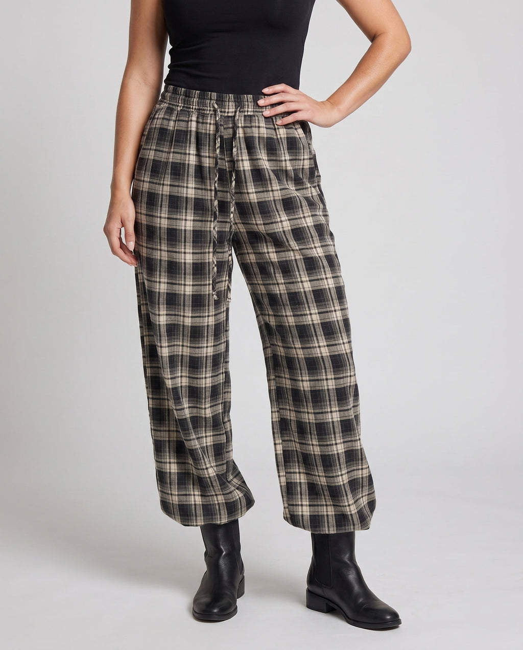 Women's Wide Check Pants with Elastic Waistband and Practical Pockets - Lower Body View