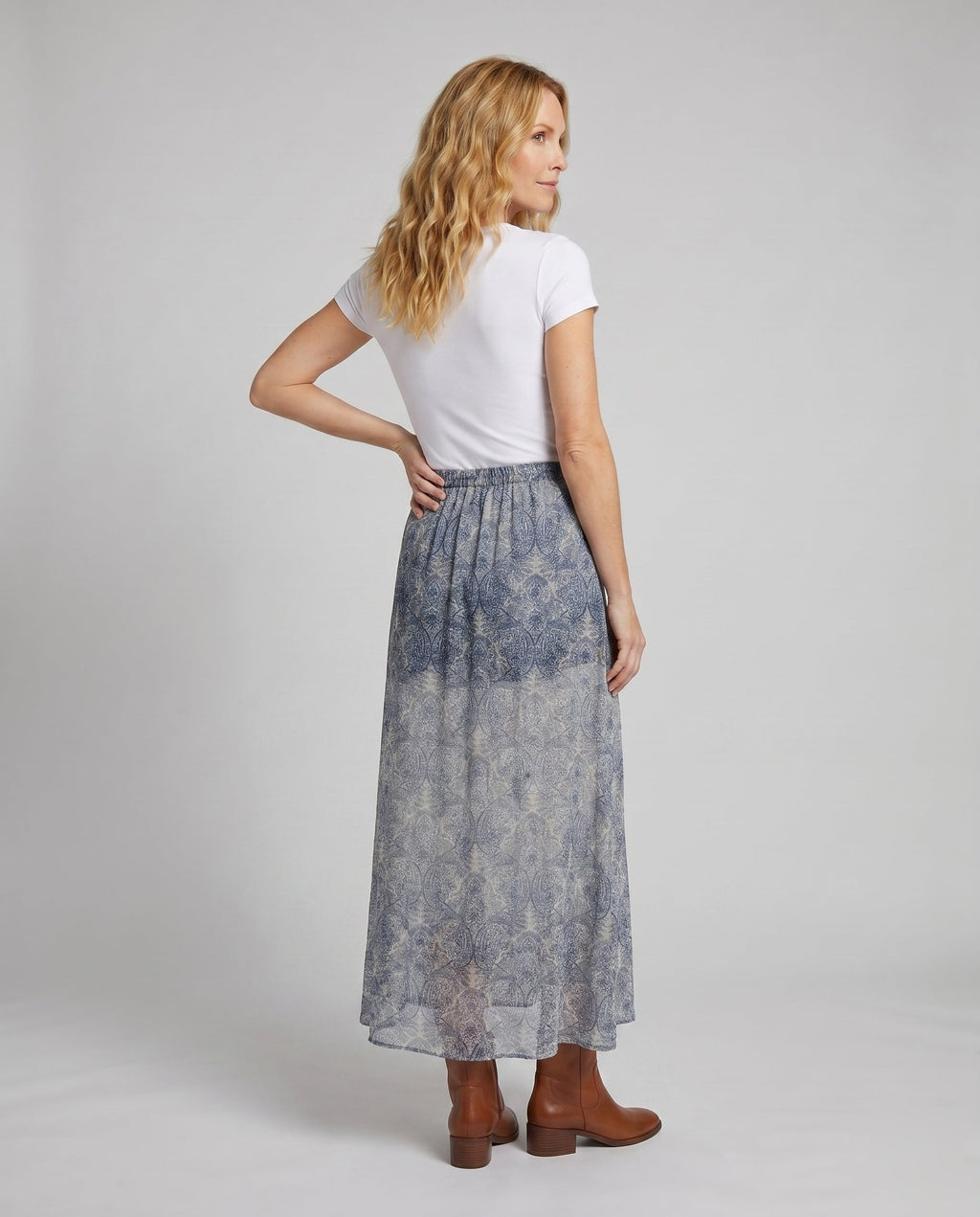 Product 15633285251402 - back_view