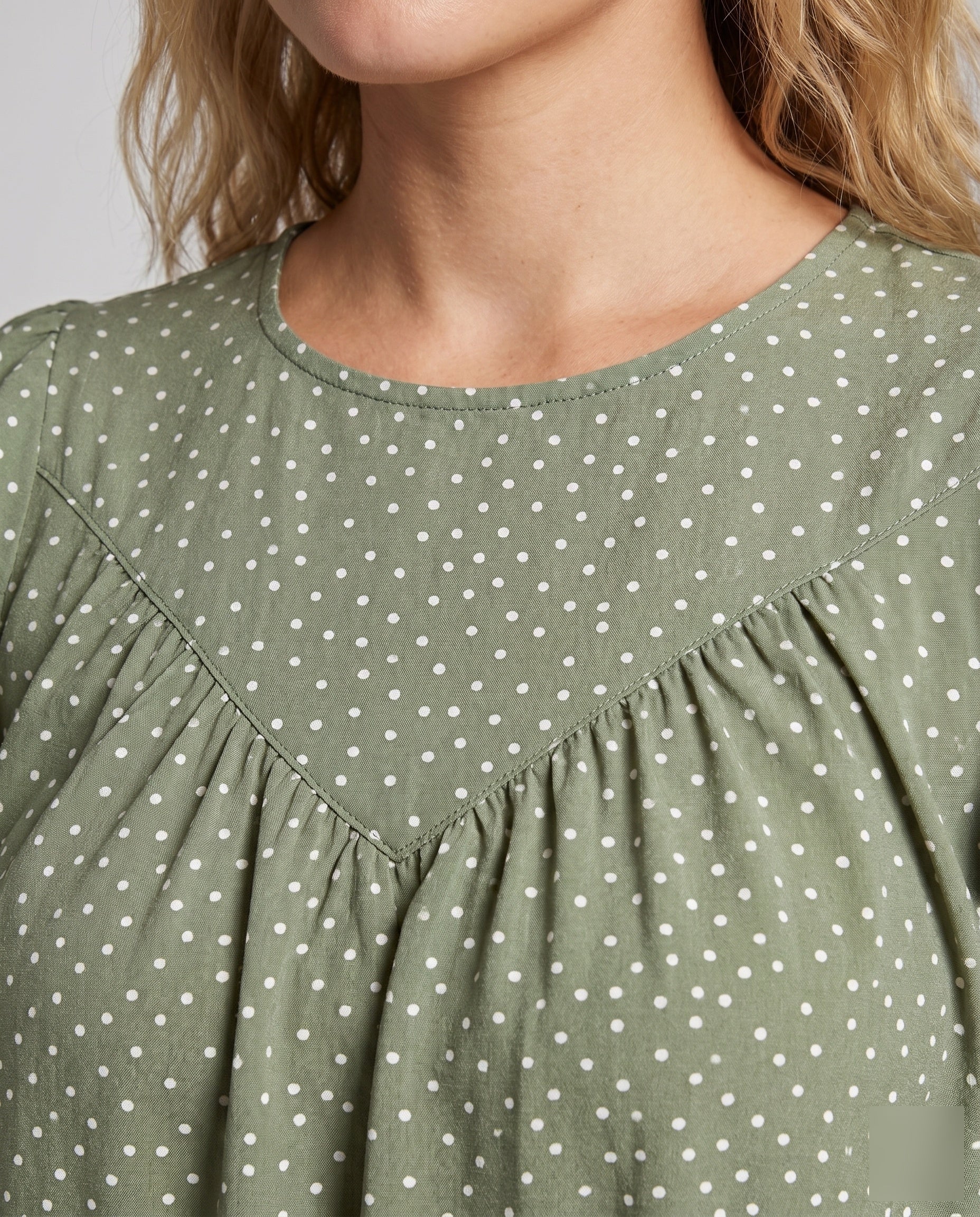 Women's Airy Blouse Shirt with Ruffle Details and Polka Dot Pattern - Close-Up Detail