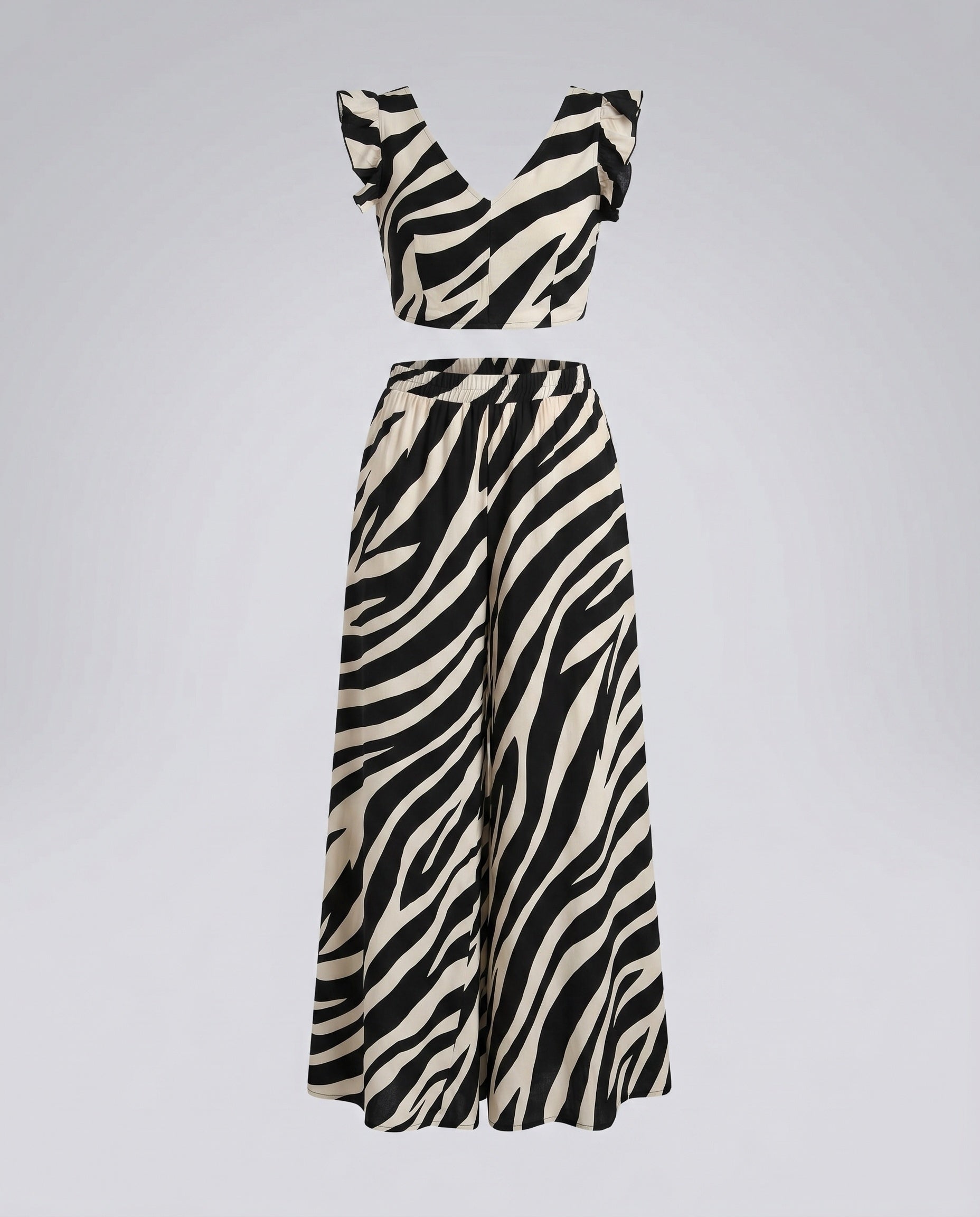 Women's Two-Piece Set with Voluminous Skirt and Ruffle Details