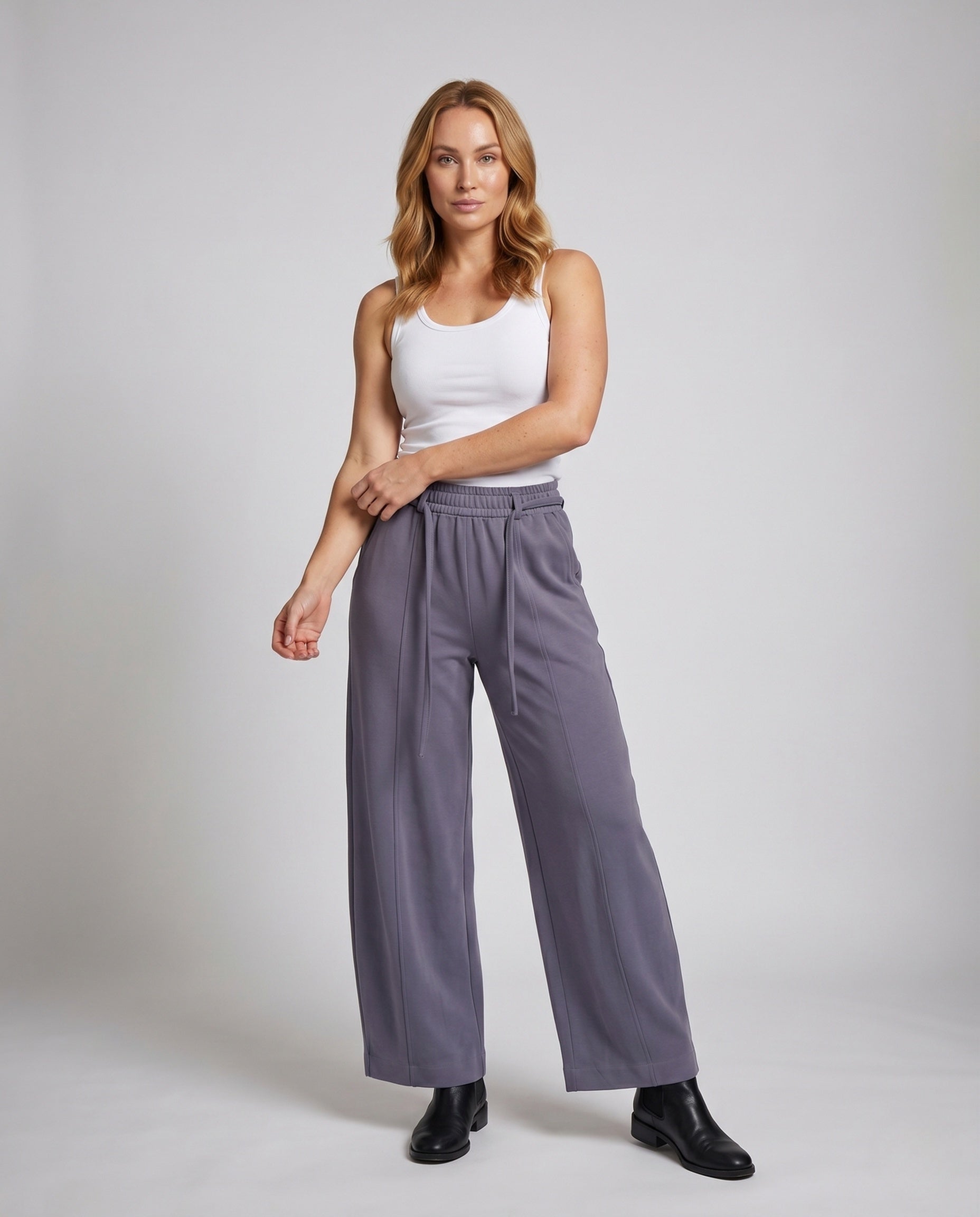 Women's High-Waisted Lounge Pants in Balloon Cut with Drawstring - Front View
