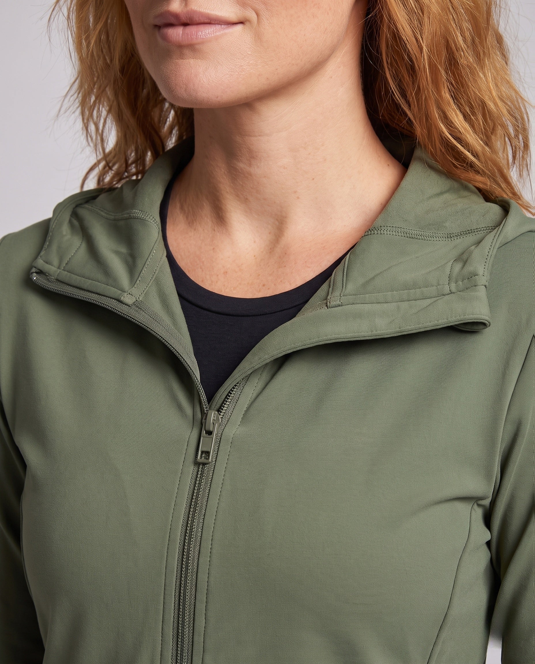 Women's Sporty Wind Jacket with Lightweight, Water-Repellent Material - Close-Up Detail