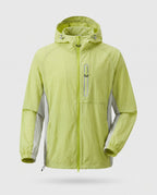 Women's Lightweight Functional Jacket with Adjustable Hood Design