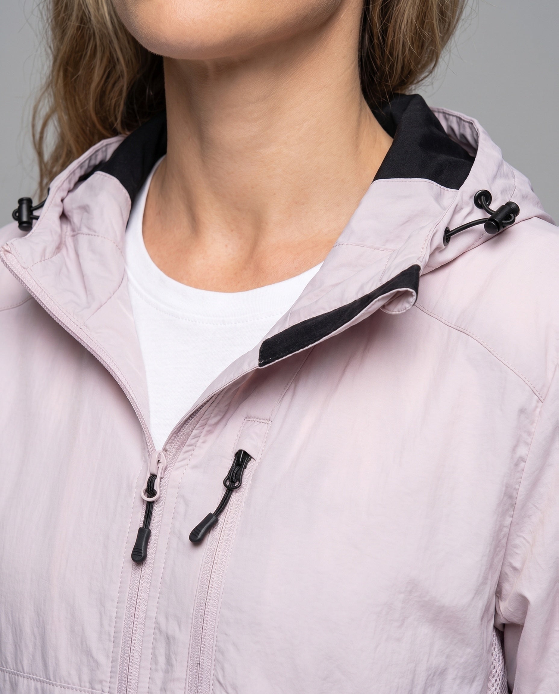 Women's Lightweight and Practical Summer Jacket - Close-Up Detail