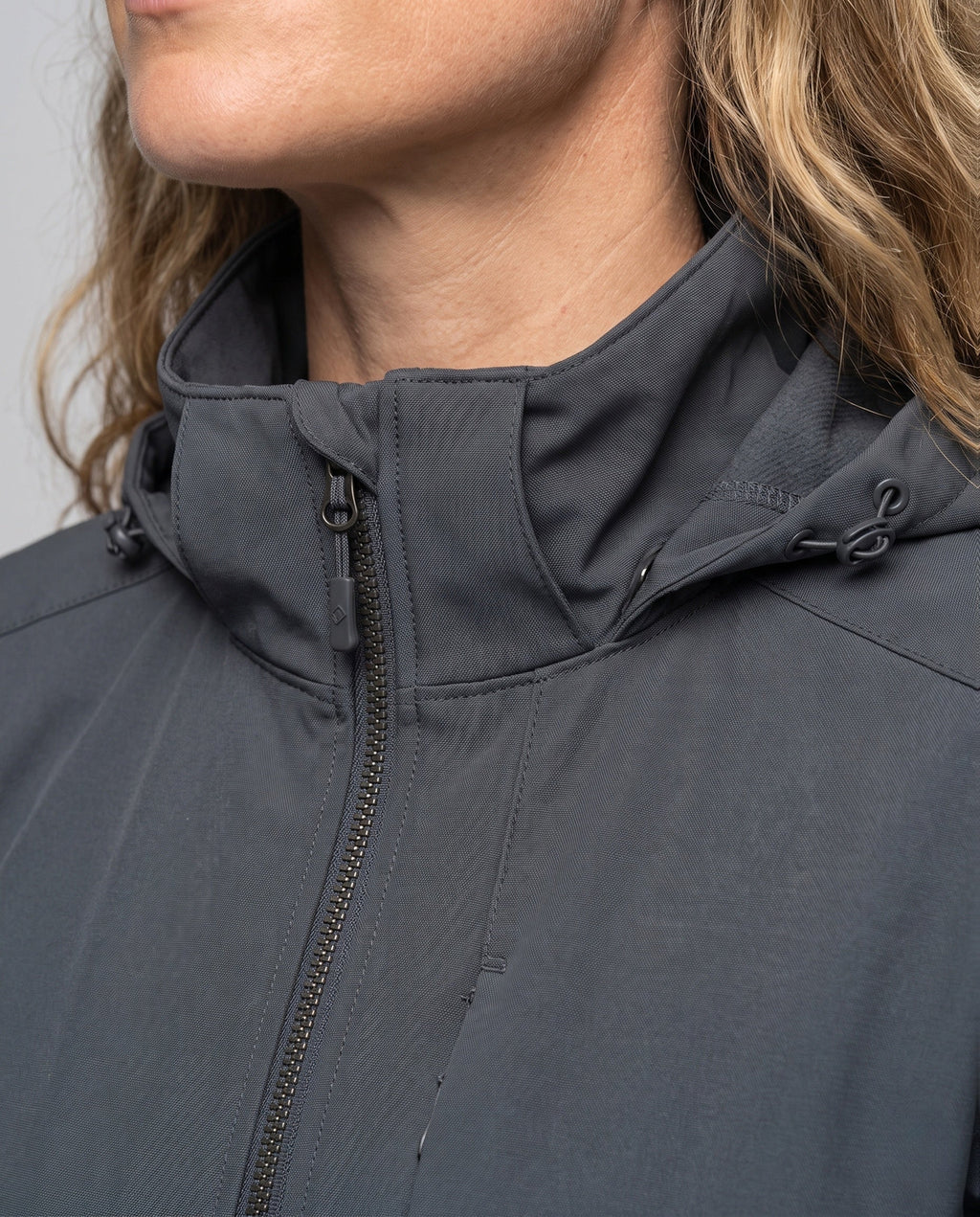 Women's Ultralight Sports Jacket with Waterproof Design - Close-Up Detail
