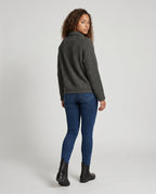 Ladies warming sweatshirt with textured knit pattern and practical pockets - Chichicherry