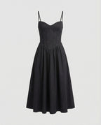 Women's Elegant Long Dress with Fitted Silhouette and Flowing Skirt