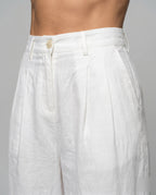 Women's Wide Linen Pants with High Waist, Pleats, and Side Pockets - Close-Up Detail