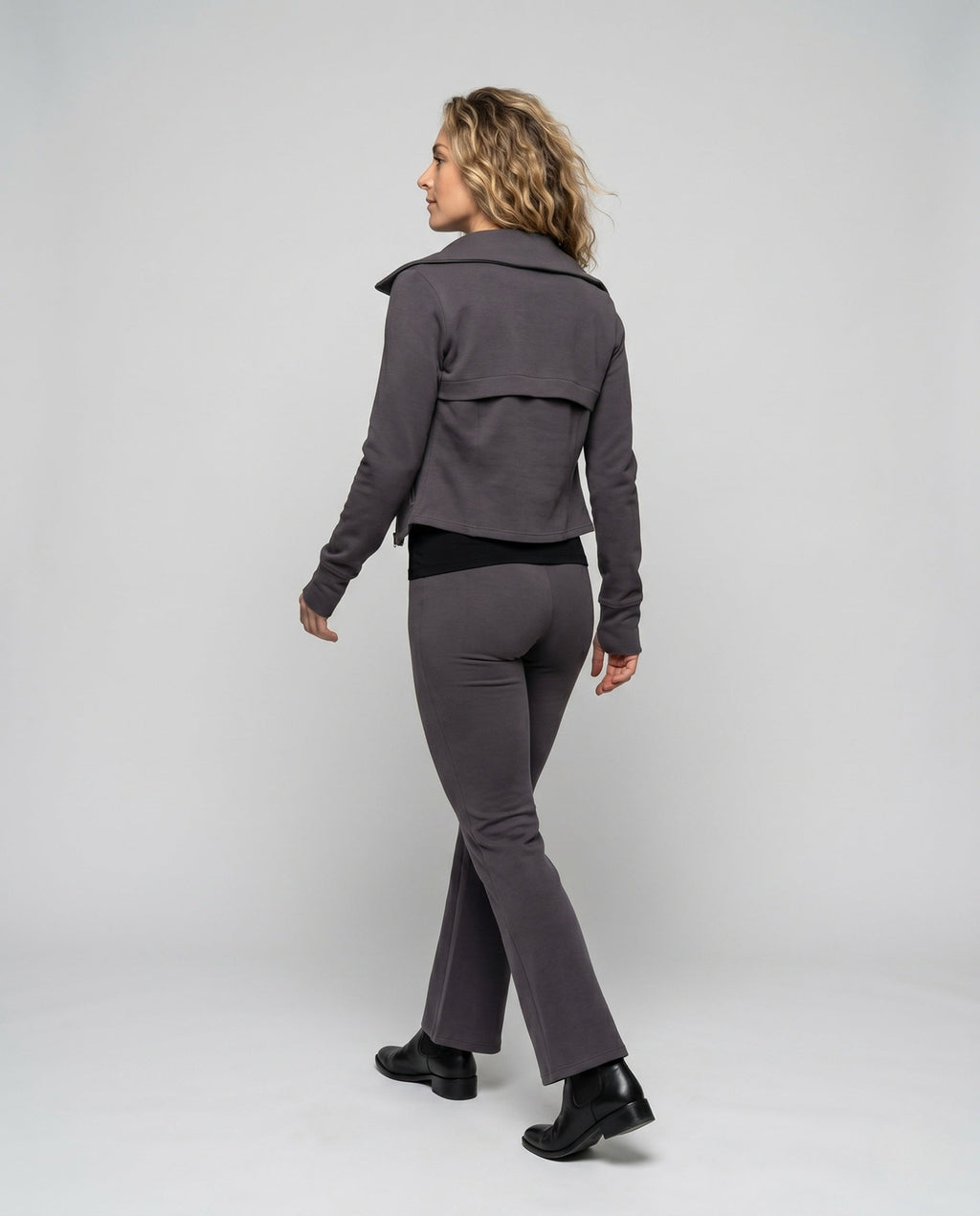 Women's Sporty Leisure Outfit with Wide Leg Adjustment Design - Back View