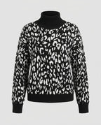Women trendy knitted sweater with animal print - Chichicherry