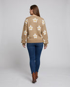 Women's knit pullover with floral patterns and relaxed fit - Chichicherry