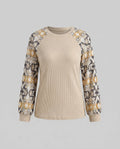 Women's knit top with colorful sleeve details - Chichicherry