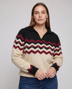 Women's knitted pullover with geometric pattern and modern collar - Chichicherry